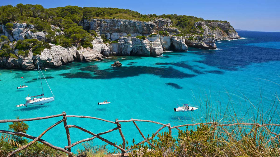 Cinco razones para viajar a Menorca